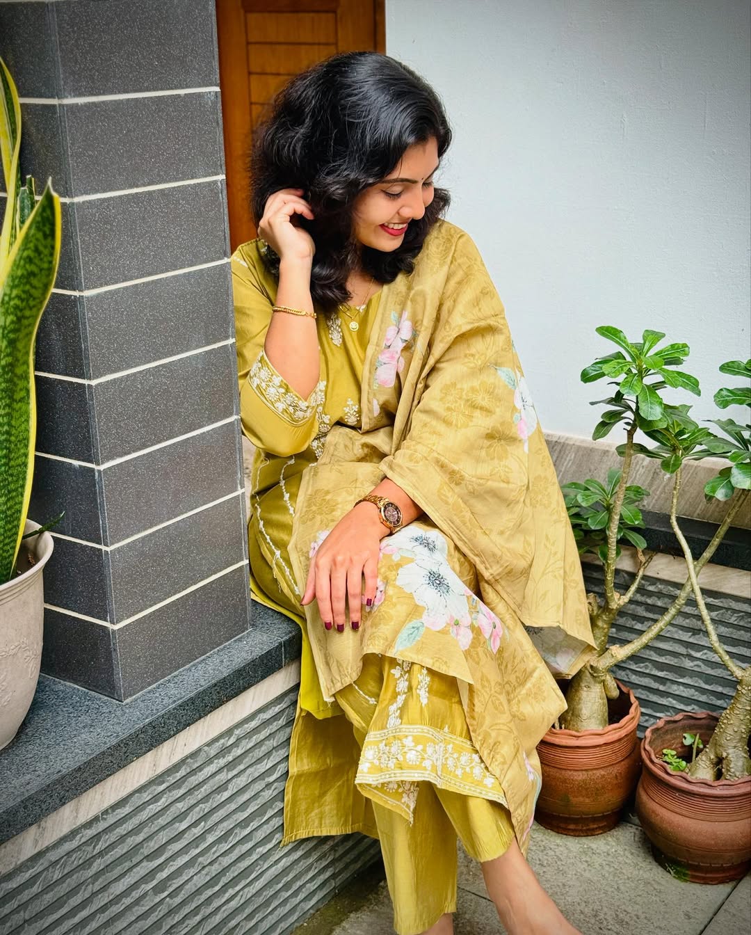 Green Thread Work Kurta with Pant & Dupatta